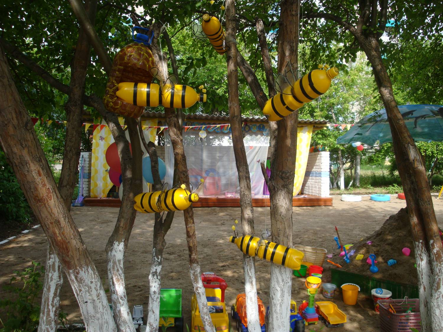 Как Украсить Площадку В Детском Саду Своими Руками